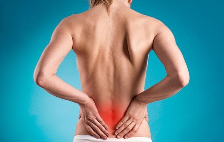 Dolor lumbar: ¿puede deberse a una mala pisada?