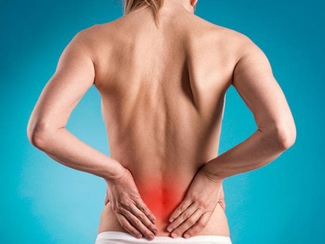 Dolor lumbar: ¿puede deberse a una mala pisada?