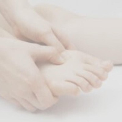 La mayoría de personas con fibromialgia presenta problemas en los pies